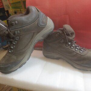 New Balance 978 GT 2E men's (wide) Gore-Tex Walking Hiking Shoes Size 9.5 Men's.